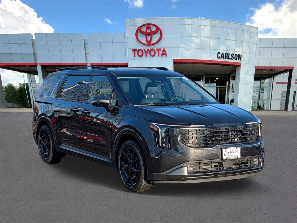 Used 2026 Kia Carnival SX Prestige with VIN KNDNE5KA8T6090042 for sale in Minneapolis, Minnesota