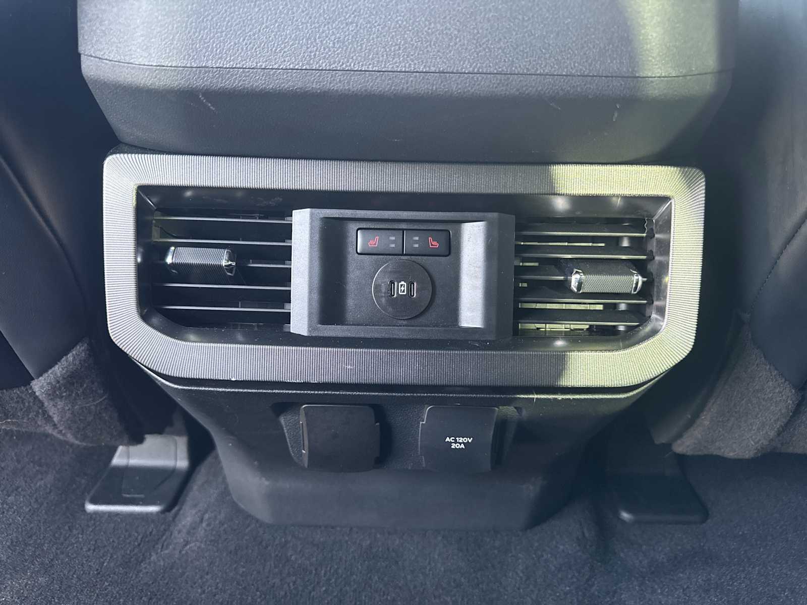 2024 Ford F-250 Platinum photo 44