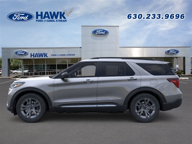 2025 Ford Explorer photo 3