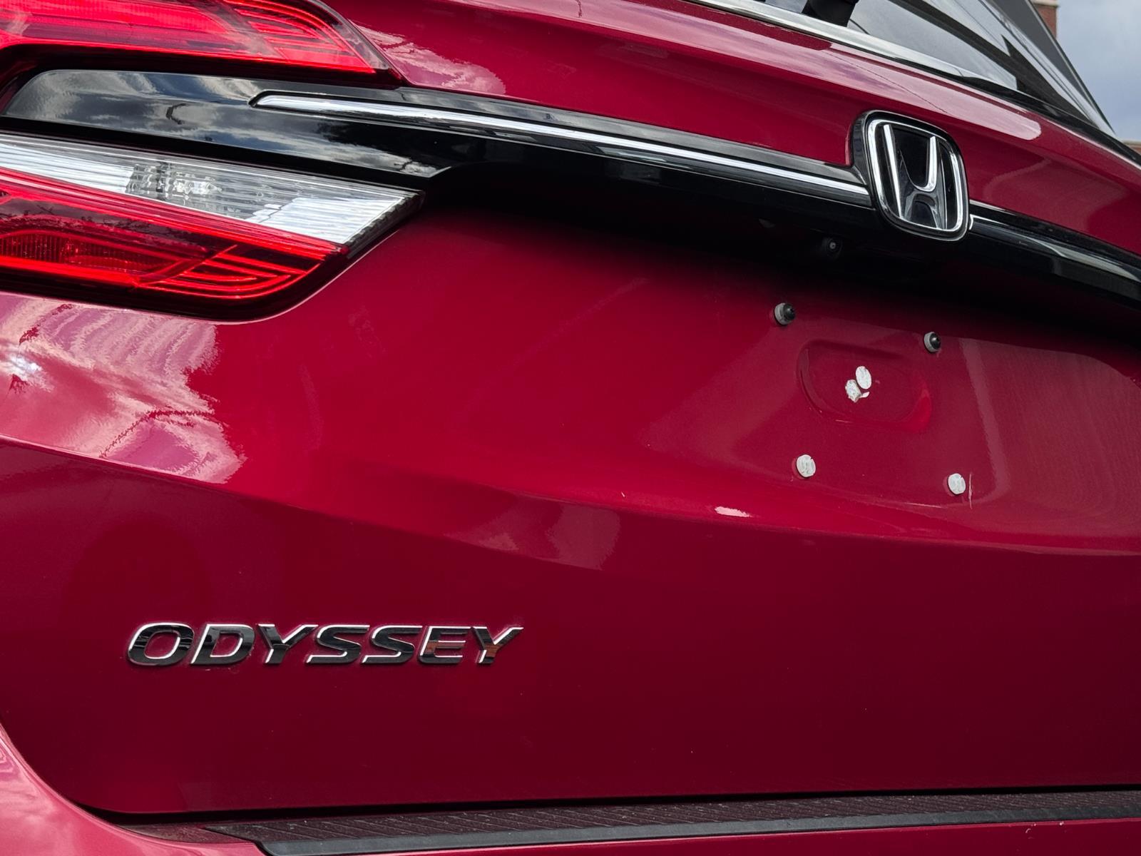 2023 Honda Odyssey EX-L photo 2