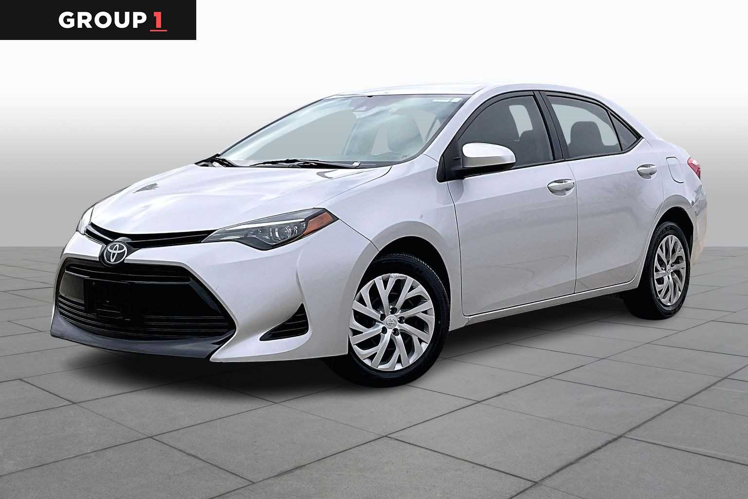 2019 Toyota Corolla LE's photo
