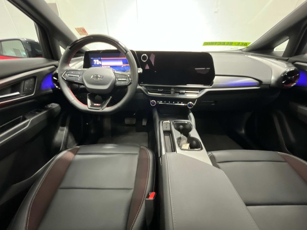 2024 Chevrolet Equinox EV 3LT photo 13