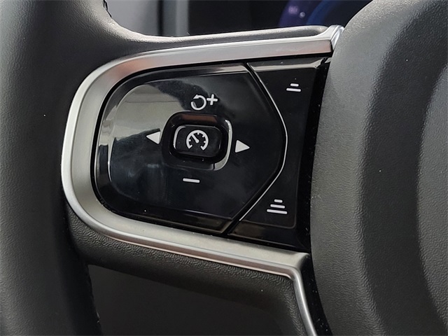 2025 Volvo XC90 photo 14