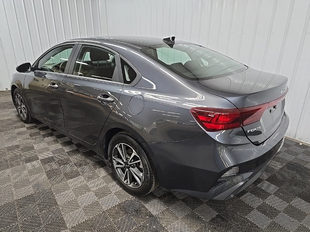 2023 Kia Forte LXS photo 9