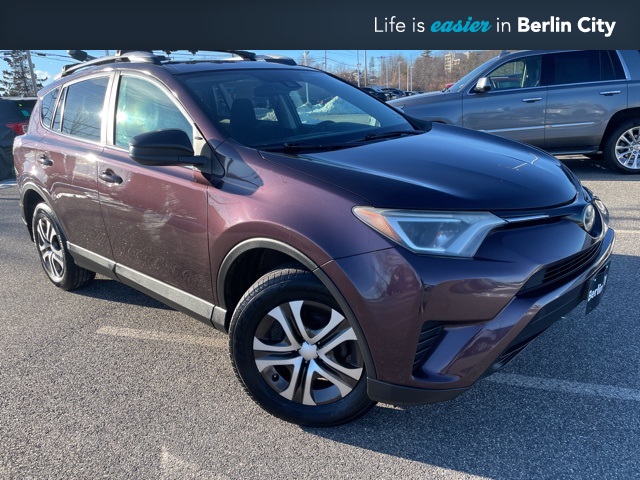2017 Toyota RAV4 LE's photo