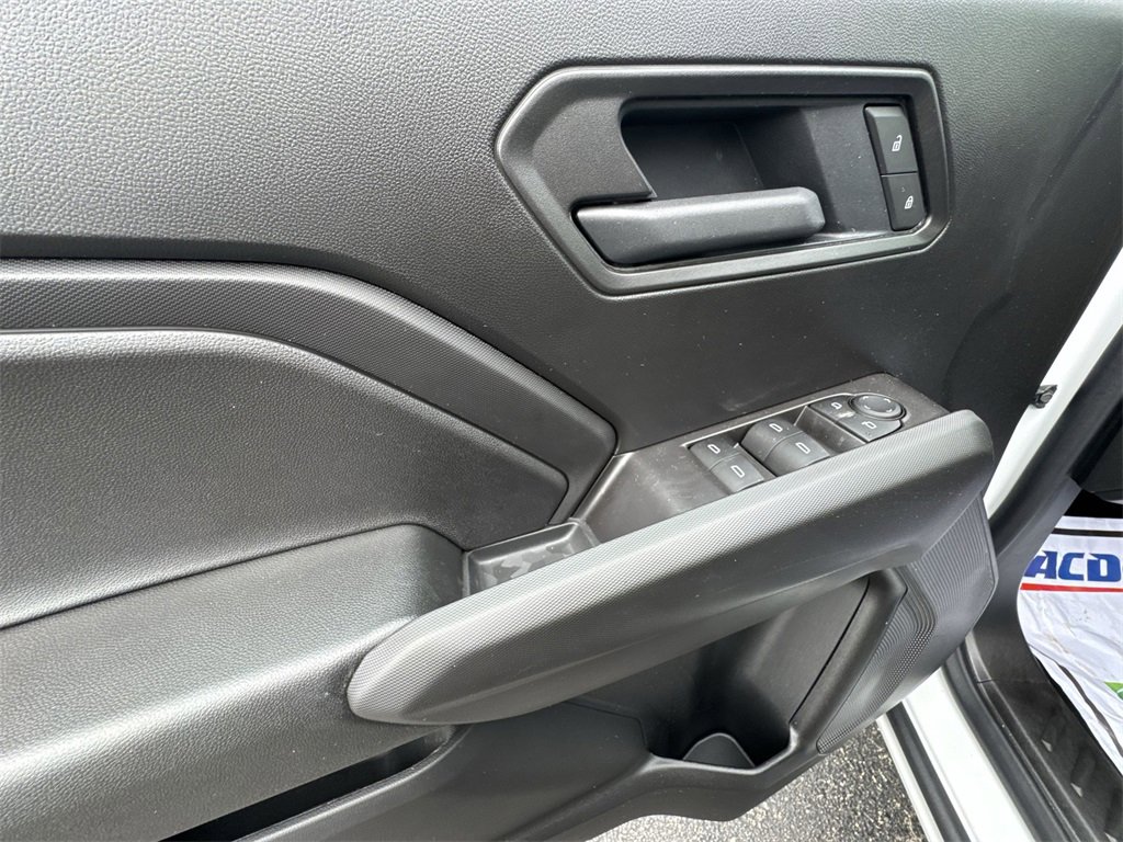 2025 Chevrolet Colorado LT photo 13