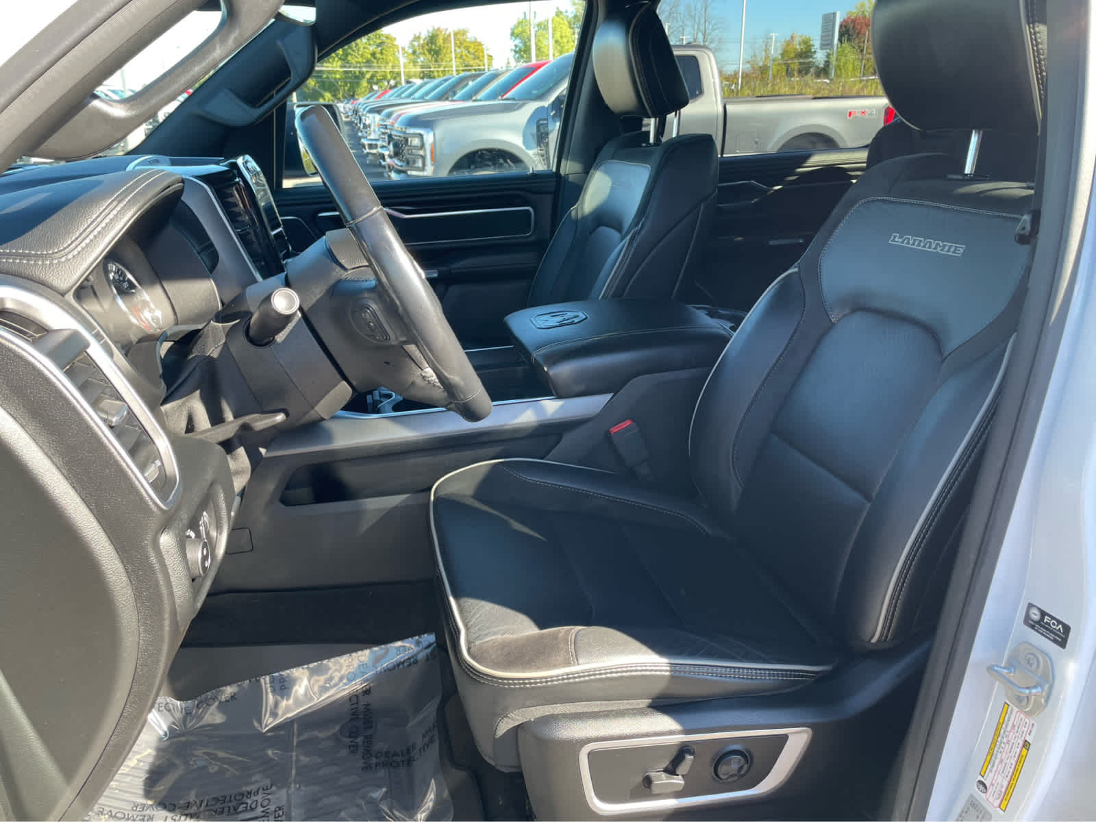 2021 Ram 1500 Laramie photo 14