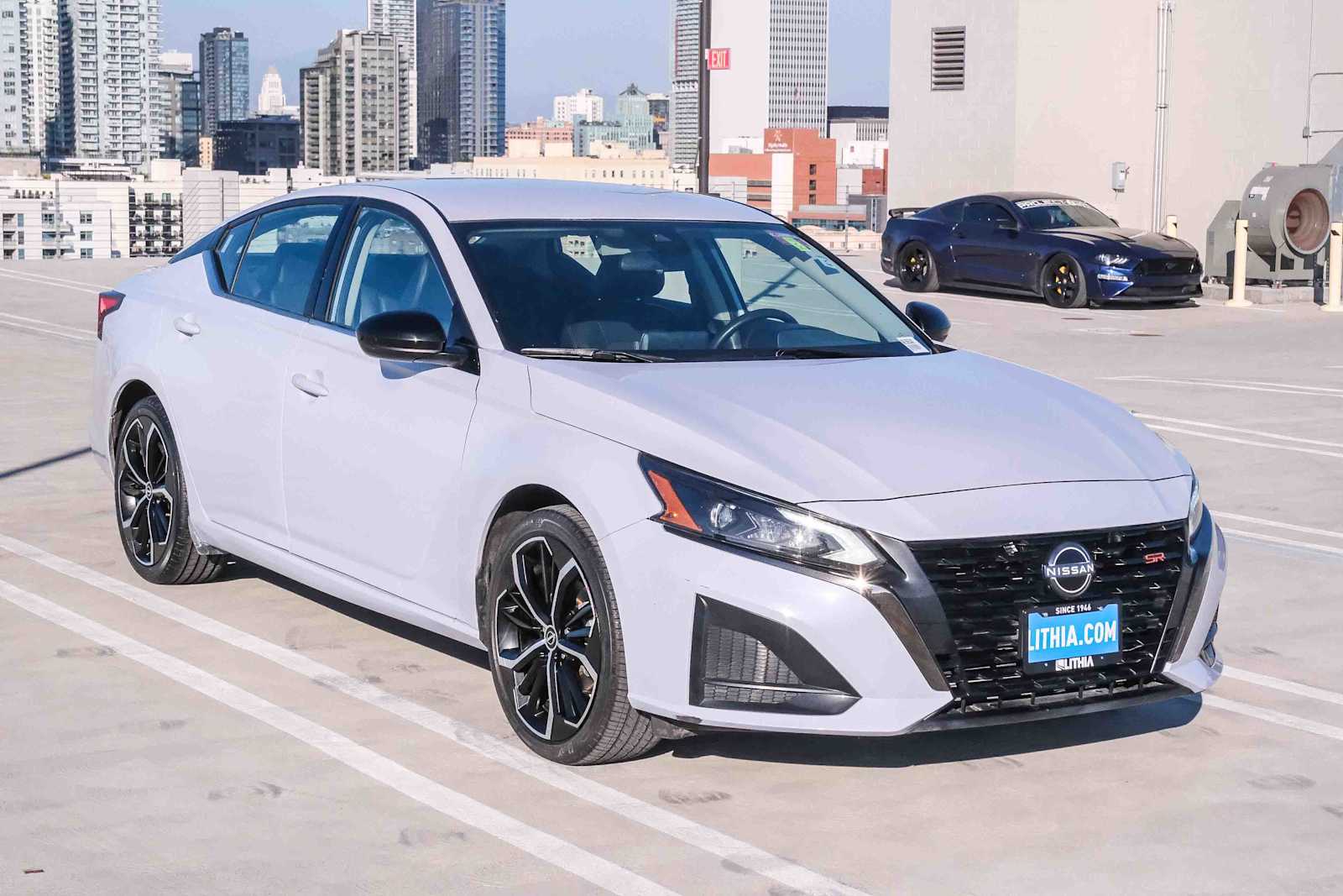 2024 Nissan Altima 2.5 SR photo 3