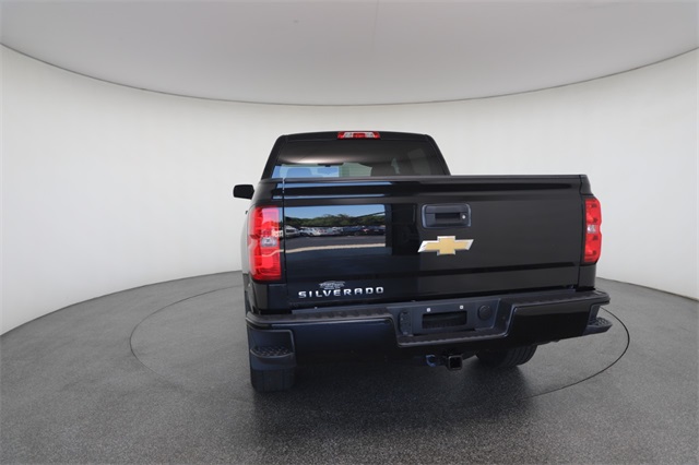 2018 Chevrolet Silverado 1500 Custom photo 13