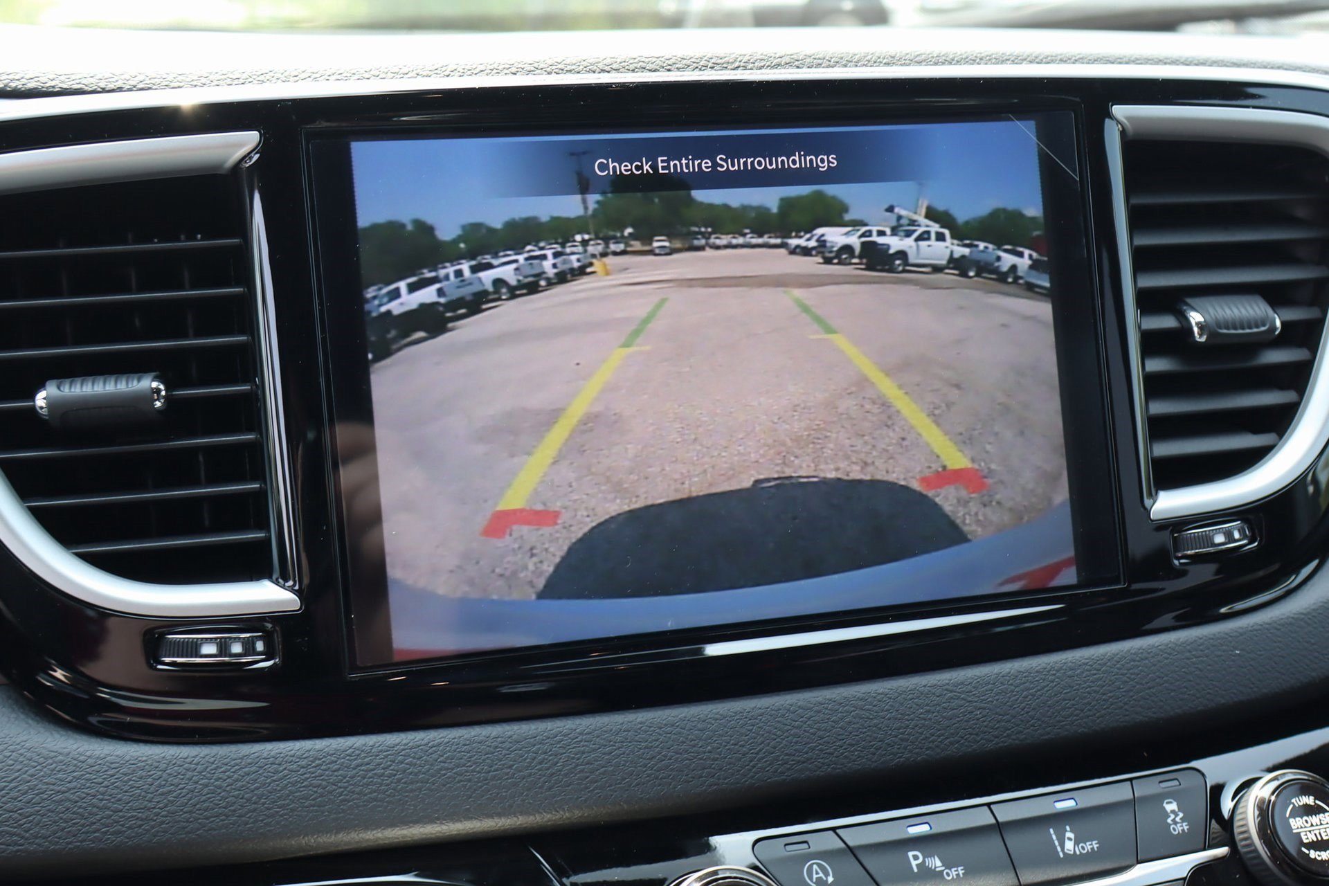 2025 Chrysler Voyager LX photo 11
