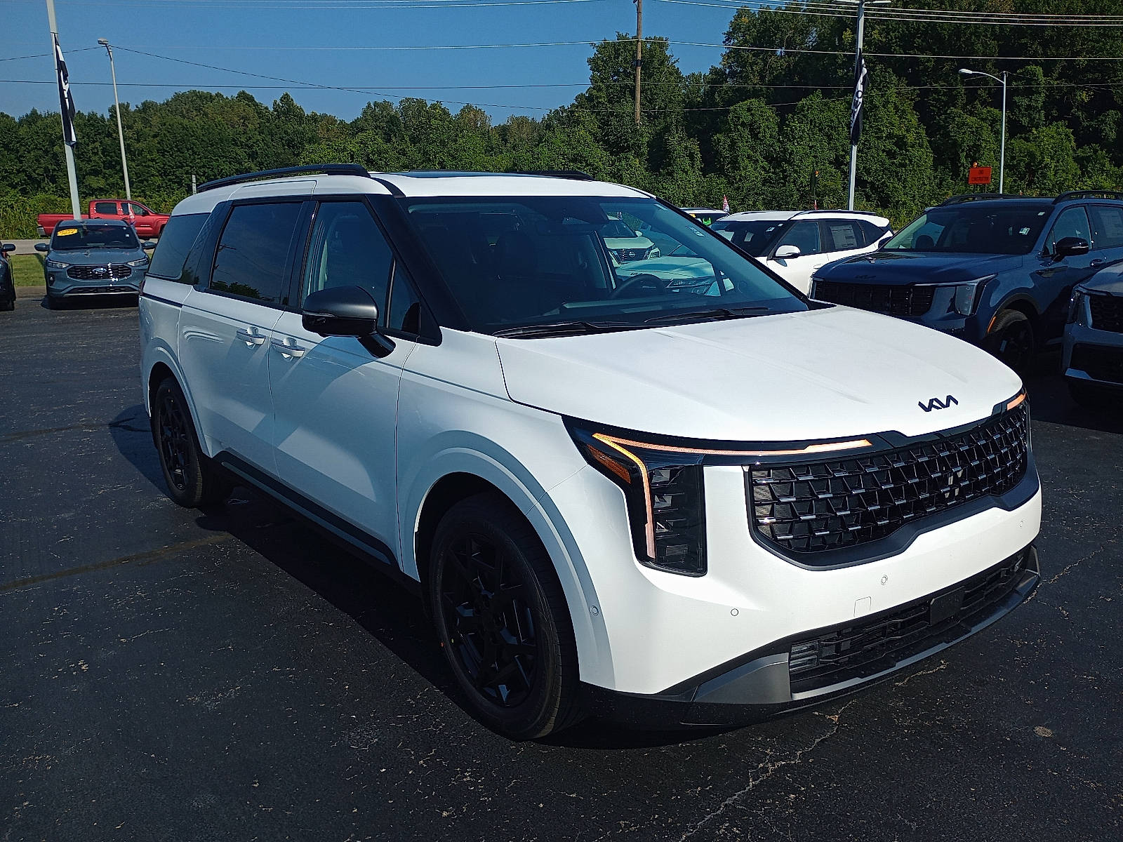 2026 Kia Carnival SX's photo