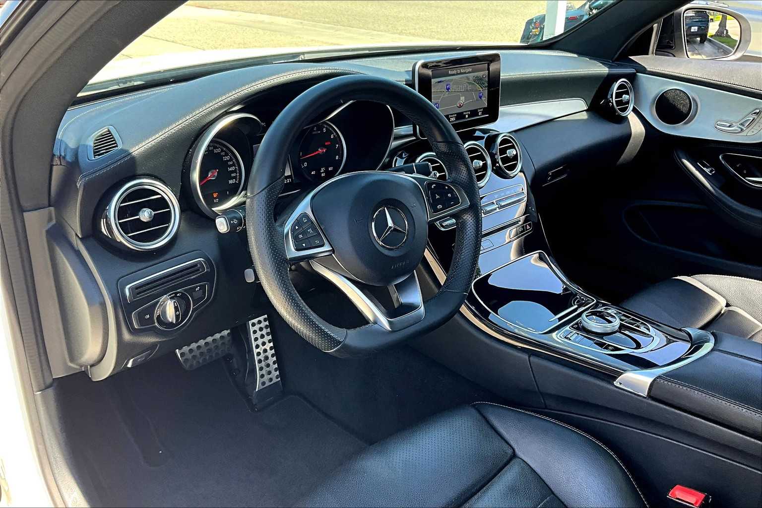 2017 Mercedes Benz C 300 photo 17
