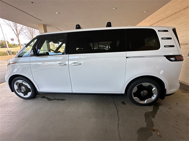 2025 Volkswagen ID. Buzz Pro S photo 4