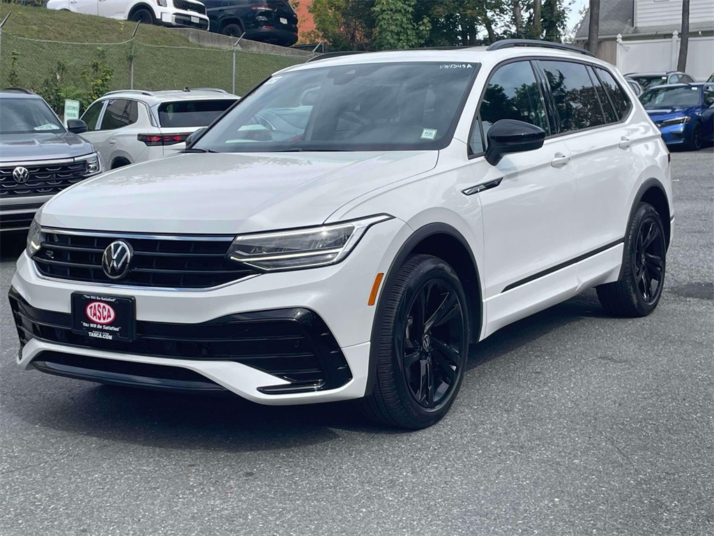 2022 Volkswagen Tiguan SE R-Line Black photo 2