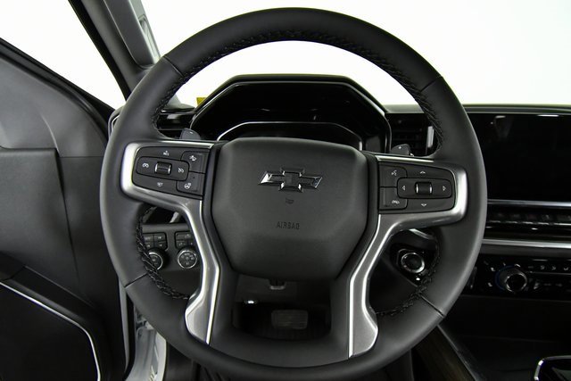 2025 Chevrolet Silverado 1500 LT Trail Boss photo 2