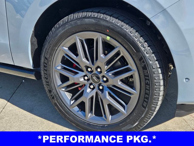 2025 Ford Expedition Platinum photo 2