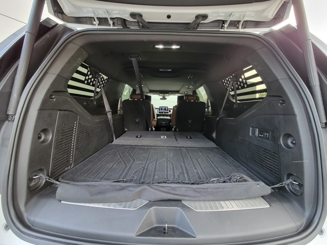 2021 Chevrolet Suburban High Country photo 7
