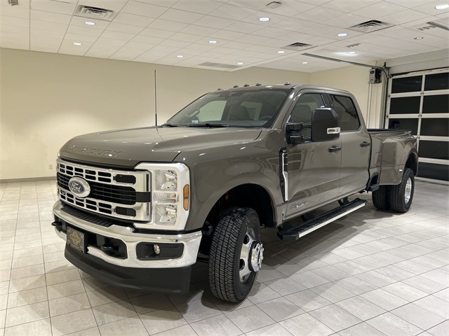 2026 Ford F-350 Super Duty XLT's photo