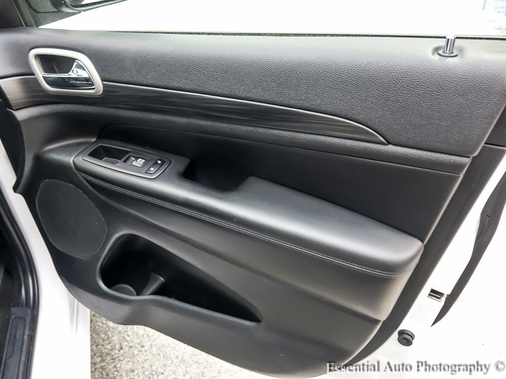 2022 JEEP GRAND CHEROKEE - Image 25