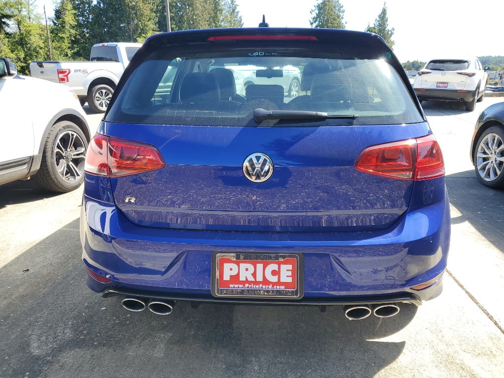 2015 Volkswagen Golf R photo 2