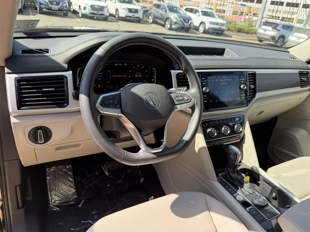 2023 Volkswagen Atlas V6 SE Technology photo 2
