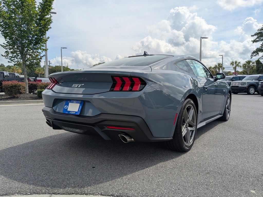2025 Ford Mustang GT photo 4