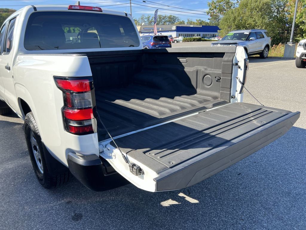 2022 Nissan Frontier S photo 19