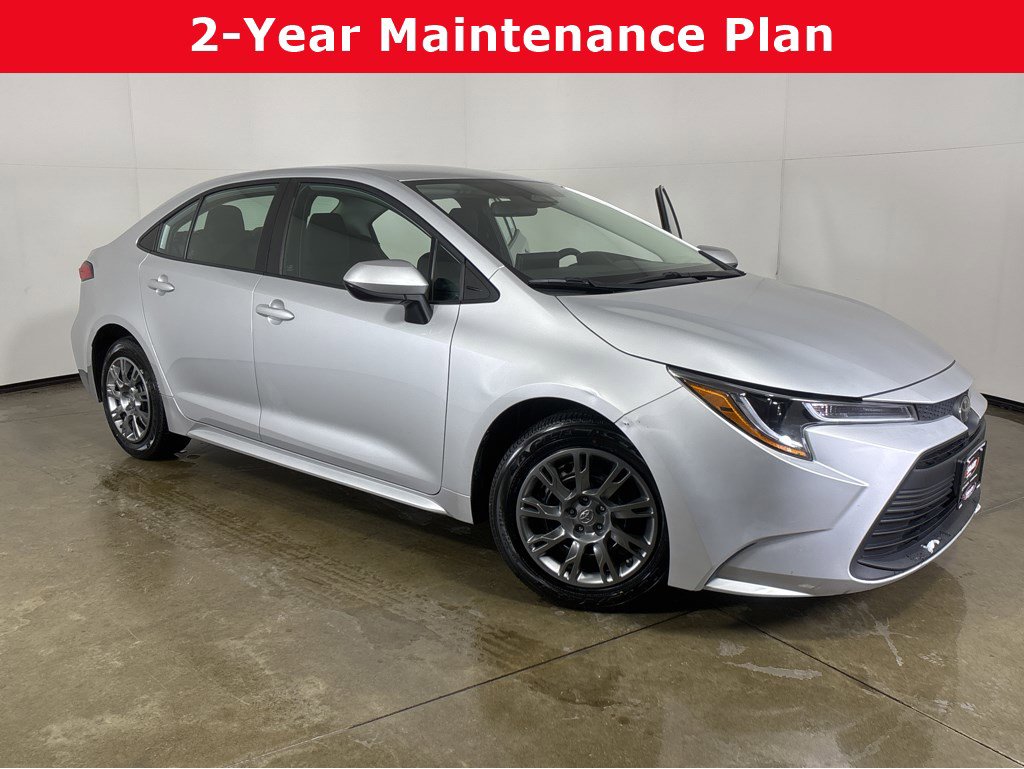 2023 Toyota Corolla LE's photo