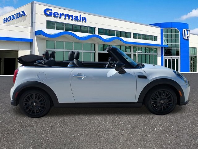 2024 Mini Cooper Signature photo 3