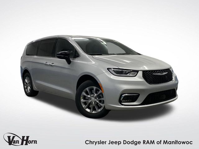 2026 Chrysler Pacifica Limited's photo