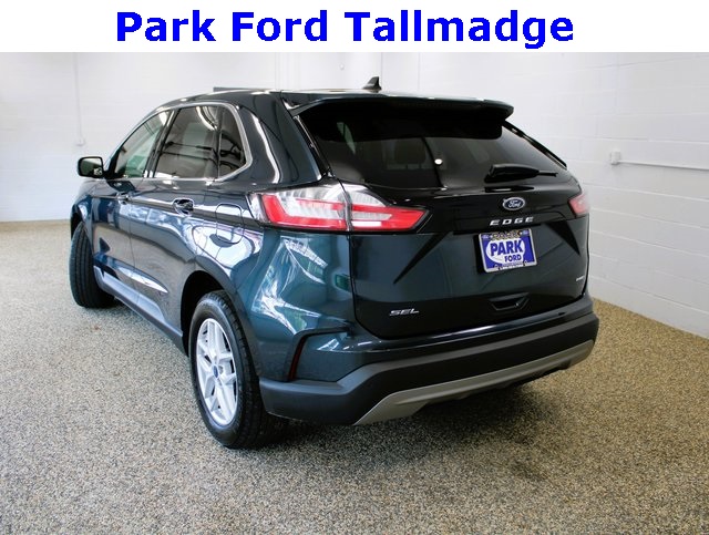 2022 Ford Edge SEL photo 3