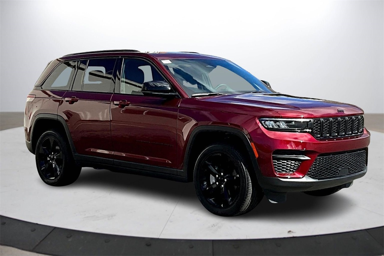 2023 Jeep Grand Cherokee Altitude's photo