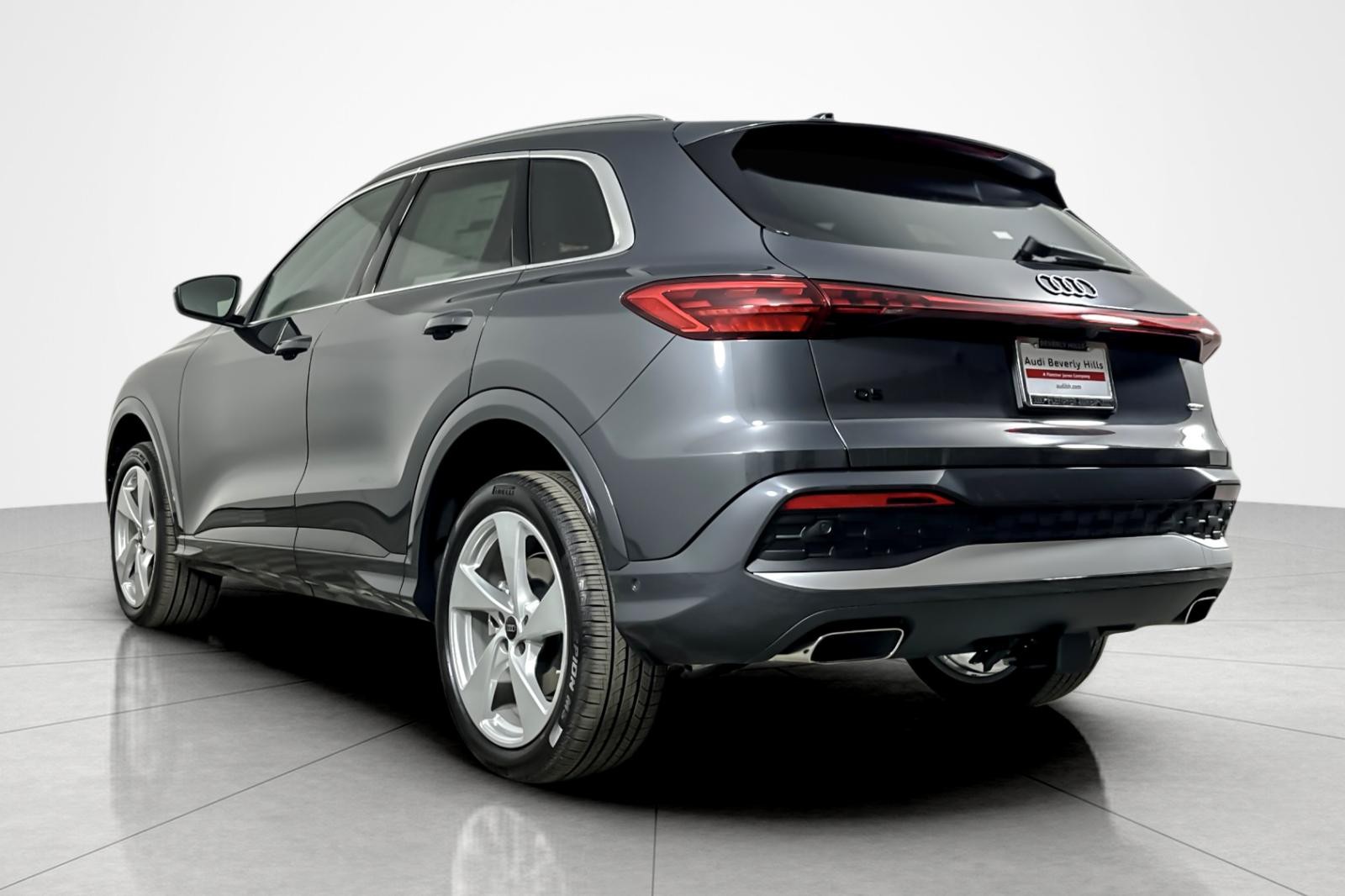 2025 Audi Q5 Premium Plus TFSI photo 4