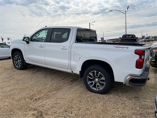 2024 Chevrolet Silverado 1500 LT photo 4