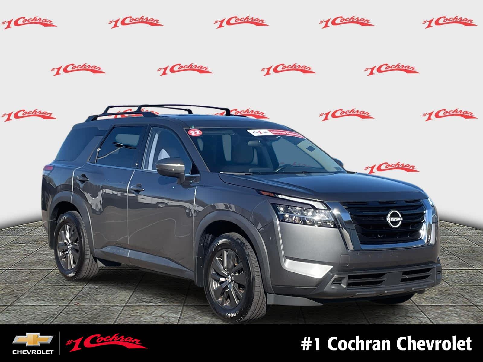 2022 Nissan Pathfinder SV's photo