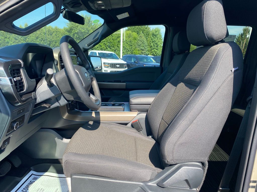 2025 Ford F-150 STX photo 21
