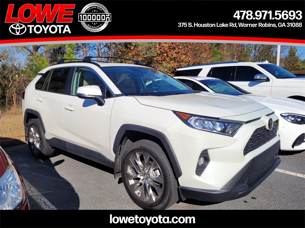 2021 Toyota RAV4 XLE Premium's photo