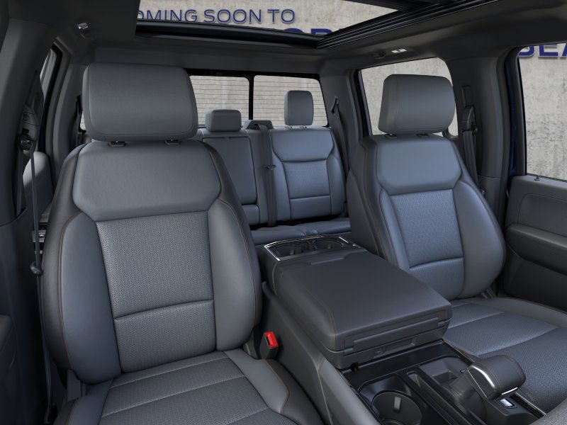 2025 Ford F-150 Lightning Lariat photo 9