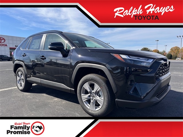 2025 Toyota RAV4 XLE's photo