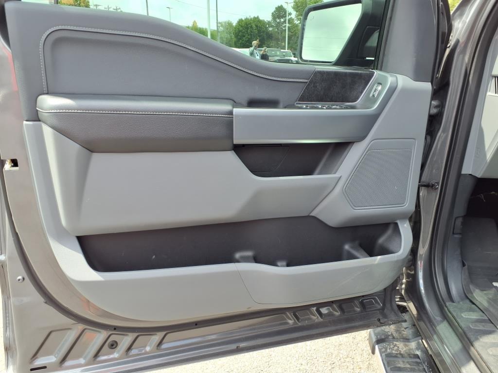 2023 Ford F-150 XLT photo 4