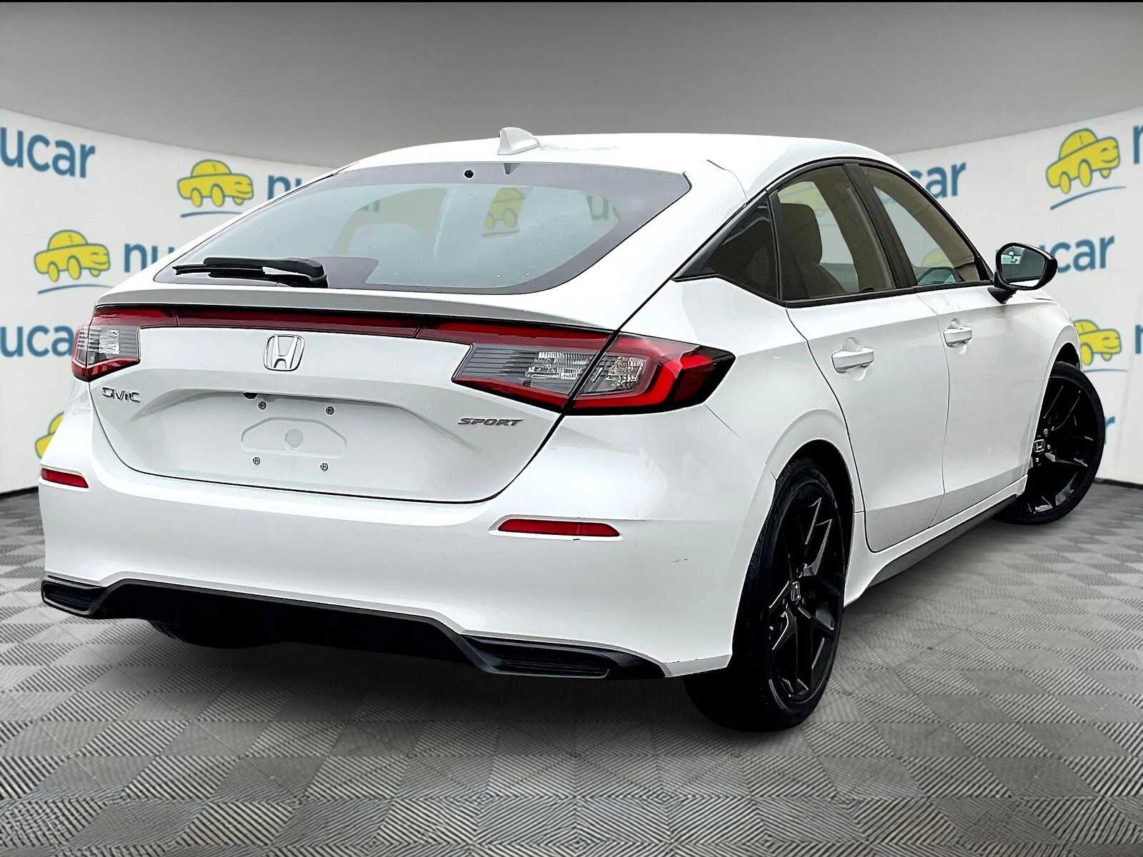 2023 Honda Civic Hatchback Sport photo 4