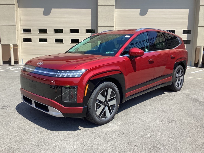 2026 Hyundai Ioniq SEL photo 2