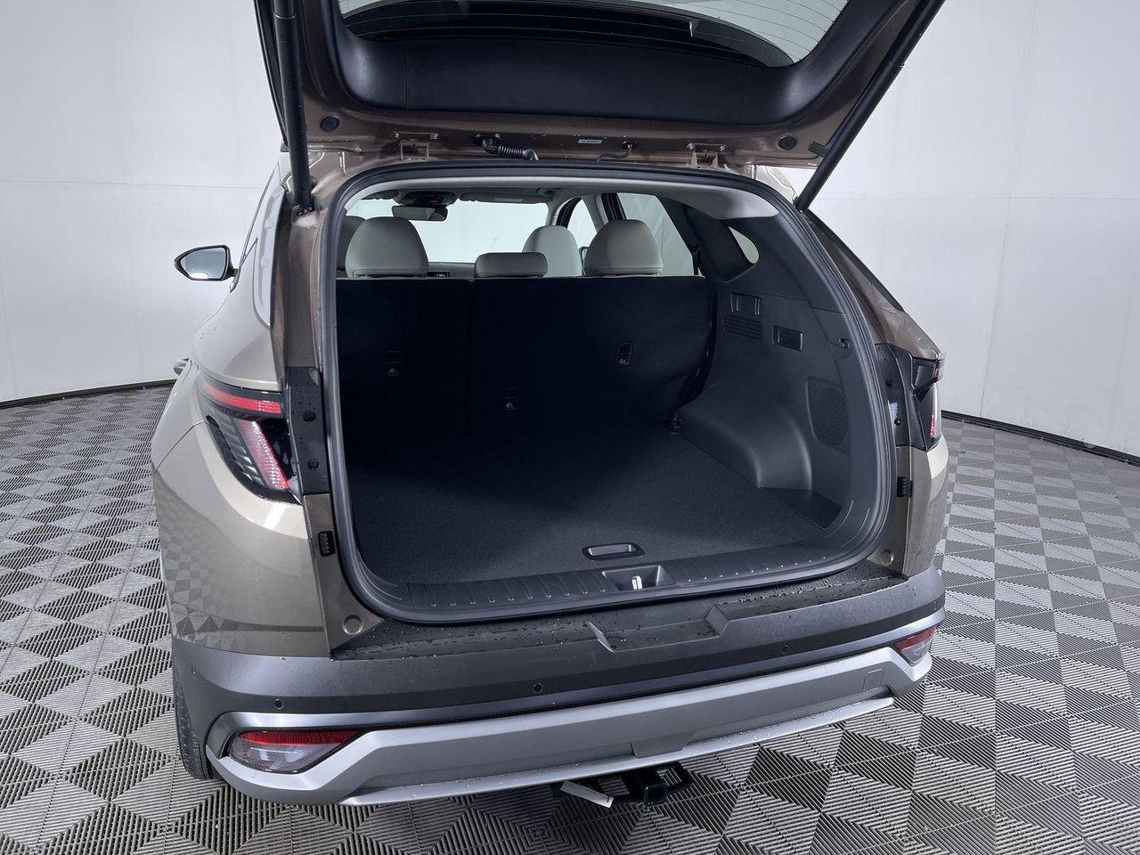 2025 Hyundai Tucson Limited photo 11
