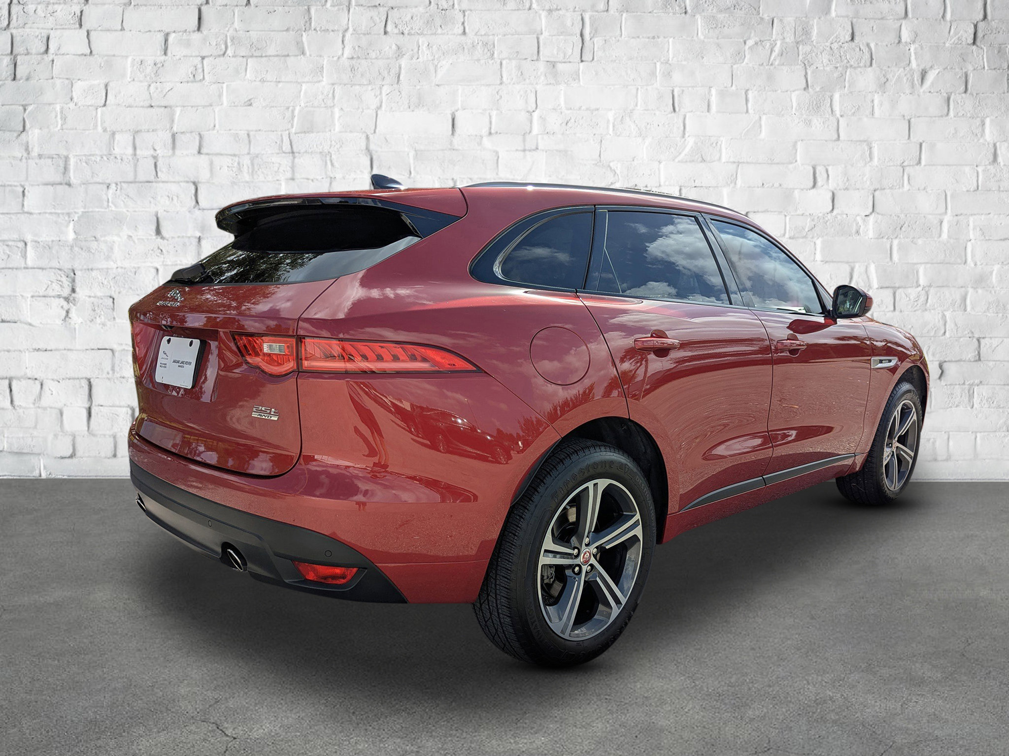 2020 Jaguar F-PACE R-Sport photo 4