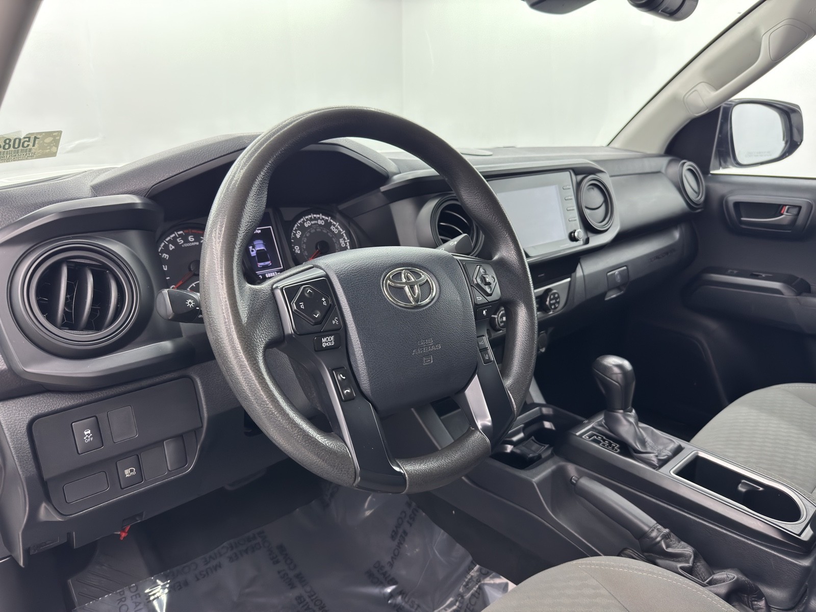 2020 Toyota Tacoma SR Access Cab photo 16