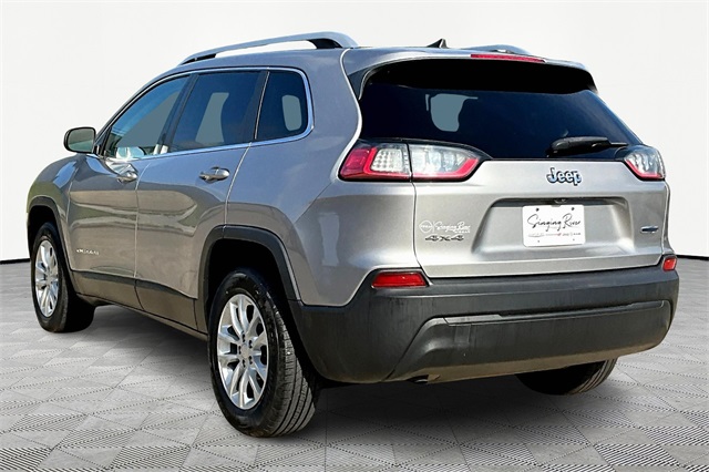 2019 Jeep Cherokee Latitude photo 2