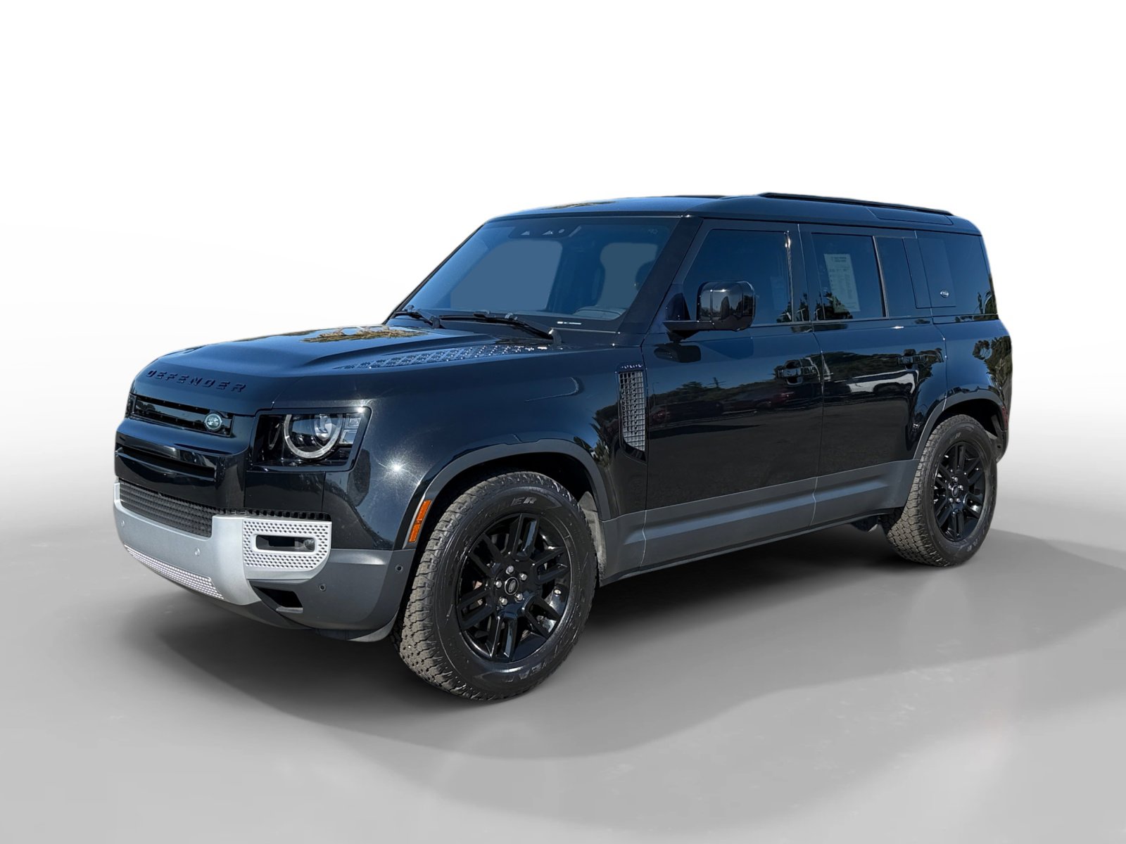 2021 Land Rover Defender S's photo