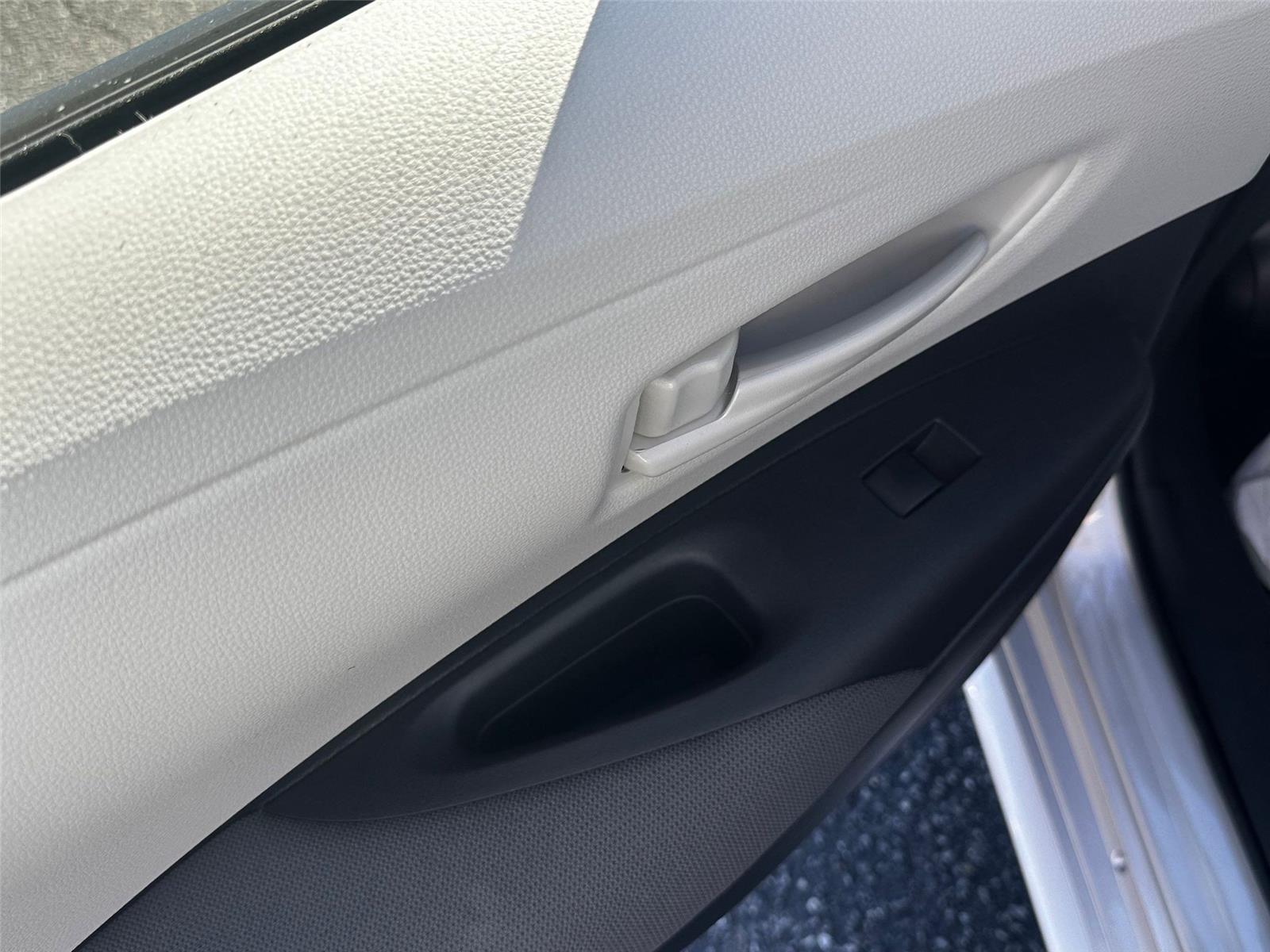2025 Toyota Corolla LE photo 22