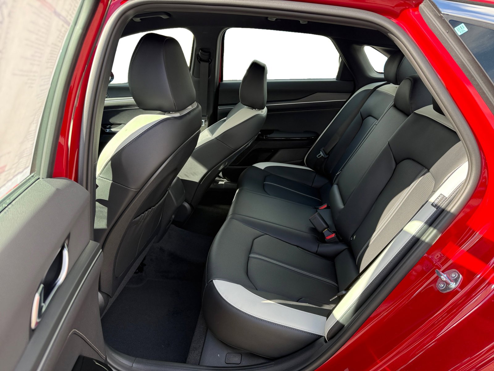 2025 Kia K5 GT-Line photo 16