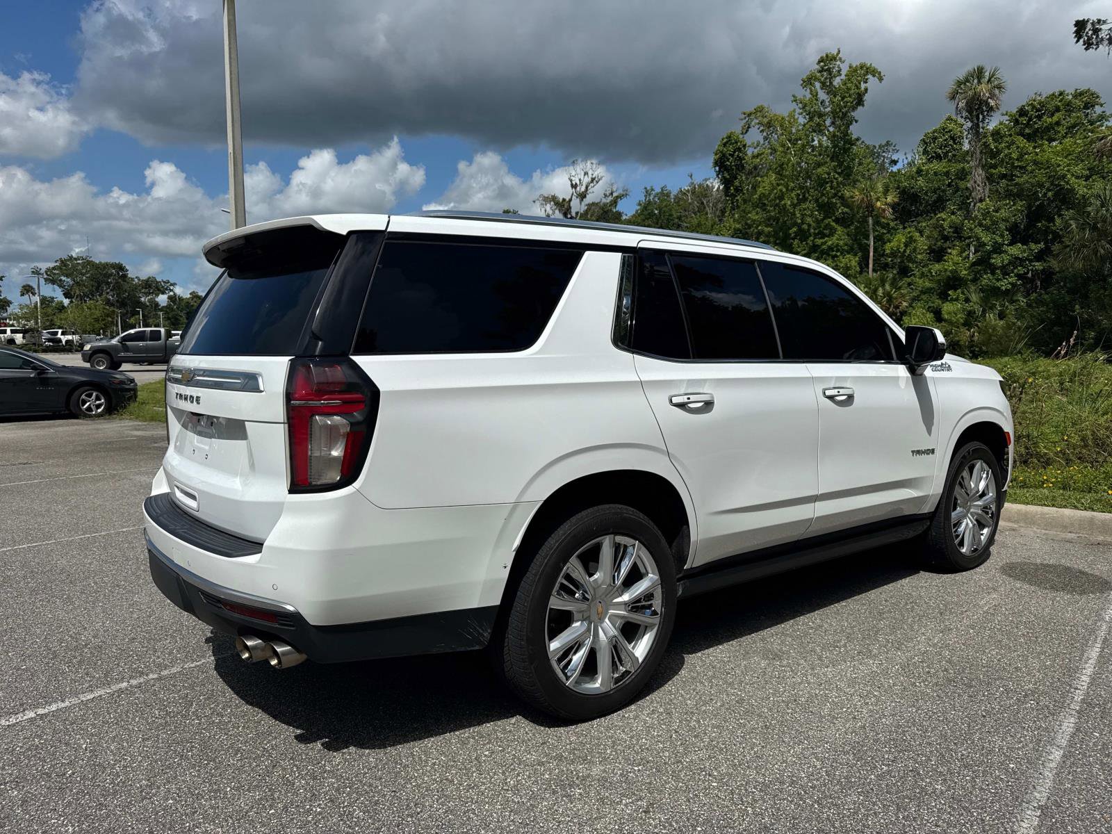 2021 Chevrolet Tahoe High Country photo 2